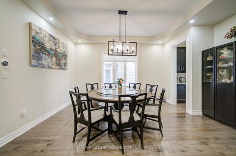 Photo 9 at 43 Mike Boshevski Court, Bayview Northeast, Aurora
