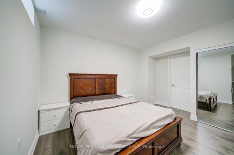 Photo 41 at 43 Mike Boshevski Court, Bayview Northeast, Aurora