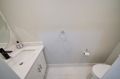 Photo 46 at 43 Mike Boshevski Court, Bayview Northeast, Aurora