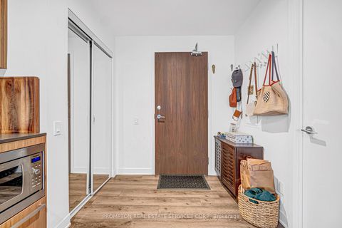 Photo 2 at 208 - 90 Queens Wharf Road, Waterfront Communities C1, Toronto