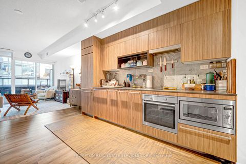 Photo 9 at 208 - 90 Queens Wharf Road, Waterfront Communities C1, Toronto