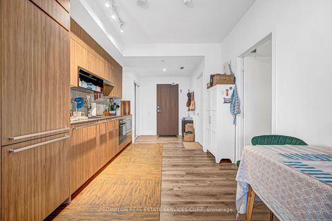 Photo 11 at 208 - 90 Queens Wharf Road, Waterfront Communities C1, Toronto