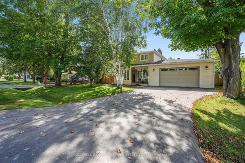 Photo 1 at 205 Sunset Crescent, Stroud, Innisfil