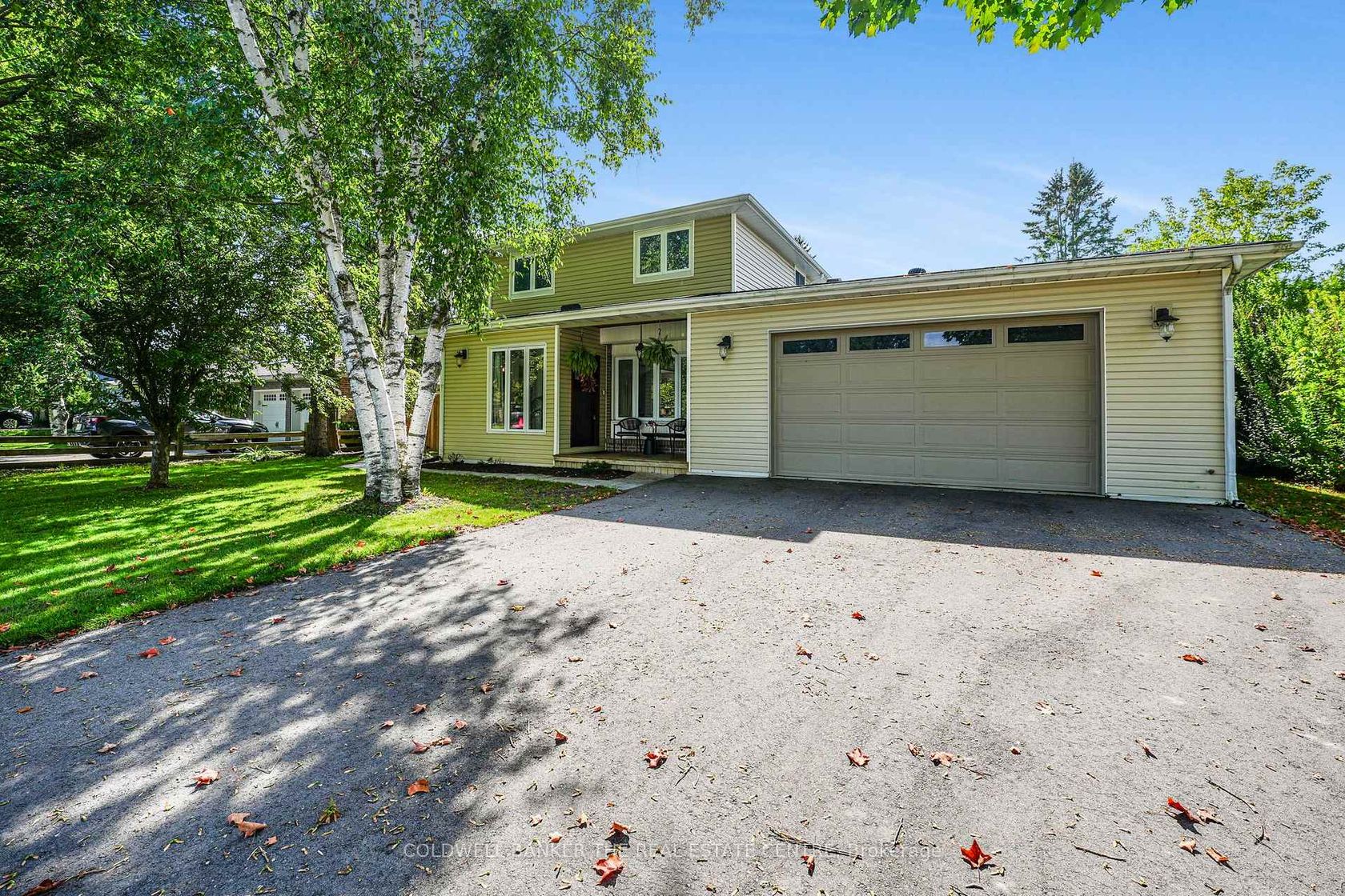 205 Sunset Crescent, Stroud, Innisfil photo number 2
