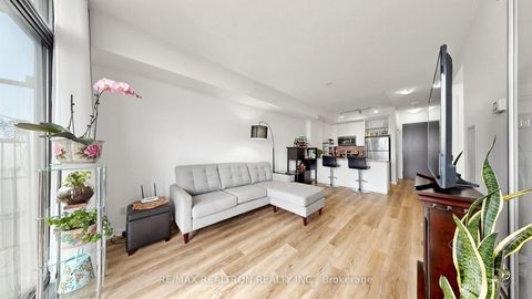 Photo 3 at 3301 - 105 The Queensway Avenue, Swansea, Toronto