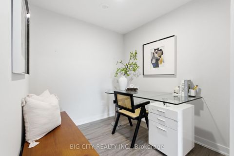 Photo 6 at 1006 - 1 Cardiff Road, Mount Pleasant East, Toronto