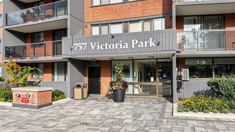 Photo 3 at 206 - 757 Victoria Park Avenue, Oakridge, Toronto