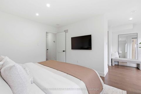 Photo 14 at 18 - 9R Clintwood Gate, Donalda, Toronto