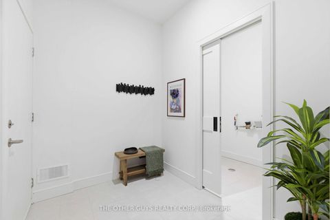 Photo 26 at 18 - 9R Clintwood Gate, Donalda, Toronto