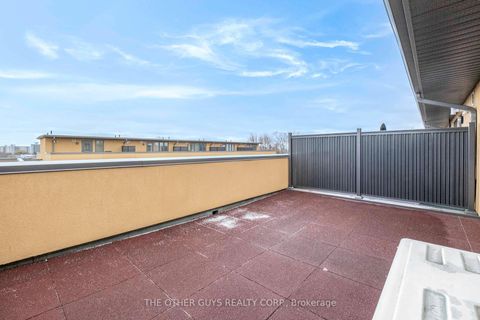 Photo 33 at 18 - 9R Clintwood Gate, Donalda, Toronto