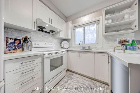 Photo 14 at 58 Reiber Crescent, Steeles, Toronto