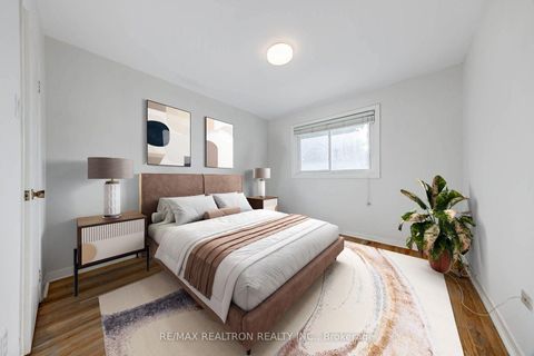Photo 18 at 58 Reiber Crescent, Steeles, Toronto