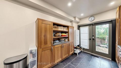 Photo 10 at 46 Belmont Street, Annex, Toronto