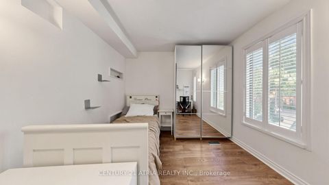 Photo 12 at 46 Belmont Street, Annex, Toronto