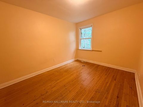 Photo 5 at 14 Lombardy Crescent, Kennedy Park, Toronto