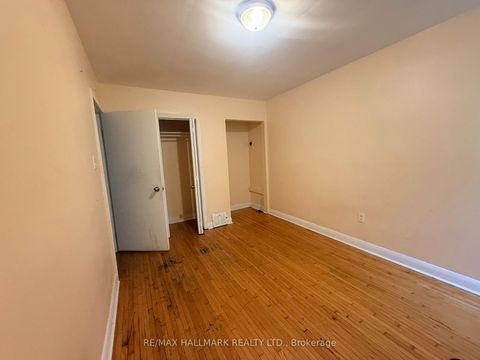 Photo 6 at 14 Lombardy Crescent, Kennedy Park, Toronto