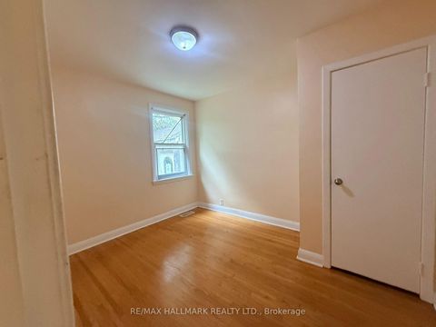 Photo 9 at 14 Lombardy Crescent, Kennedy Park, Toronto