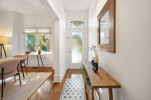 Photo 6 at 58 Foxley Street, Bellwoods, Toronto