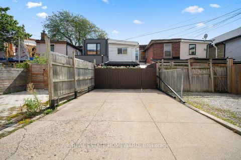 Photo 19 at 58 Foxley Street, Bellwoods, Toronto