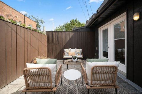 Photo 21 at 58 Foxley Street, Bellwoods, Toronto