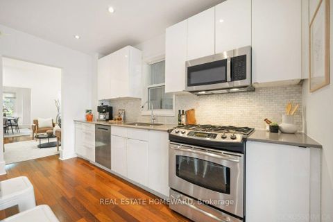 Photo 24 at 58 Foxley Street, Bellwoods, Toronto