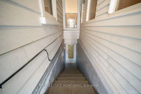 Photo 33 at 58 Foxley Street, Bellwoods, Toronto