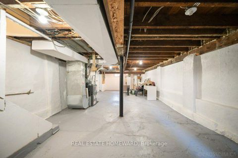 Photo 35 at 58 Foxley Street, Bellwoods, Toronto