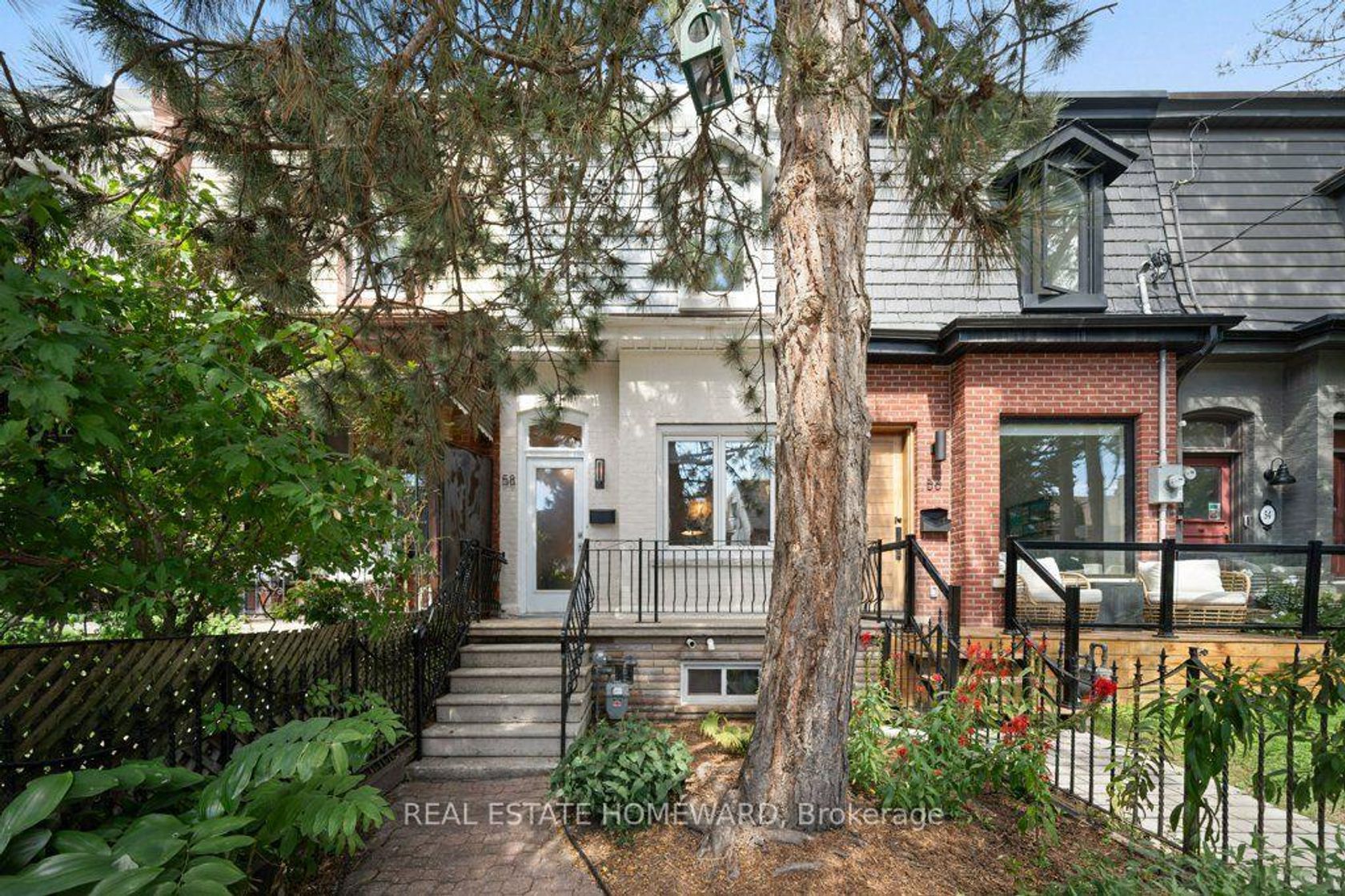 58 Foxley Street, Bellwoods, Toronto photo number 2