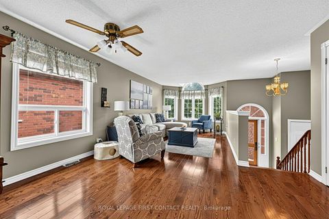 Photo 4 at 22 Logan Court, Holly, Barrie