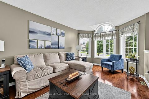 Photo 5 at 22 Logan Court, Holly, Barrie