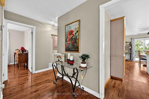 Photo 7 at 22 Logan Court, Holly, Barrie