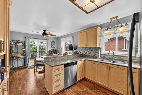 Photo 8 at 22 Logan Court, Holly, Barrie