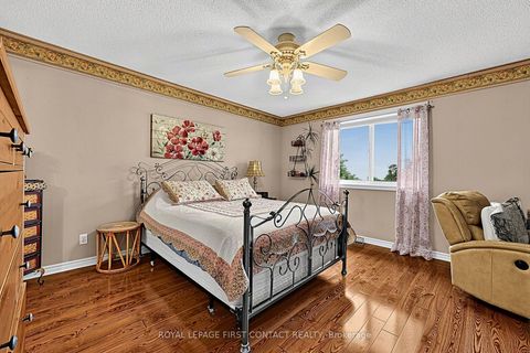 Photo 11 at 22 Logan Court, Holly, Barrie