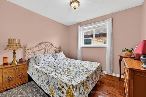 Photo 14 at 22 Logan Court, Holly, Barrie
