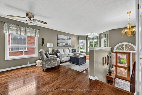 Photo 15 at 22 Logan Court, Holly, Barrie
