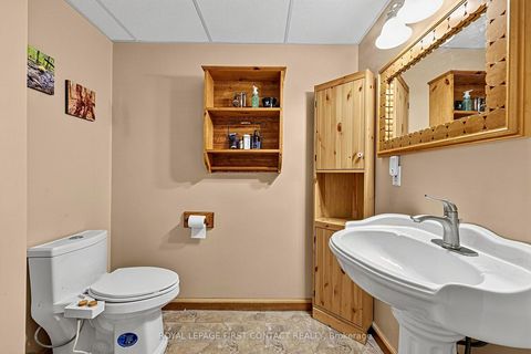 Photo 23 at 22 Logan Court, Holly, Barrie