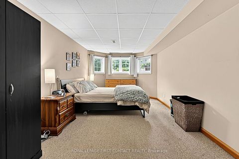 Photo 24 at 22 Logan Court, Holly, Barrie