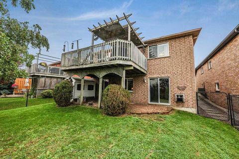 Photo 31 at 22 Logan Court, Holly, Barrie