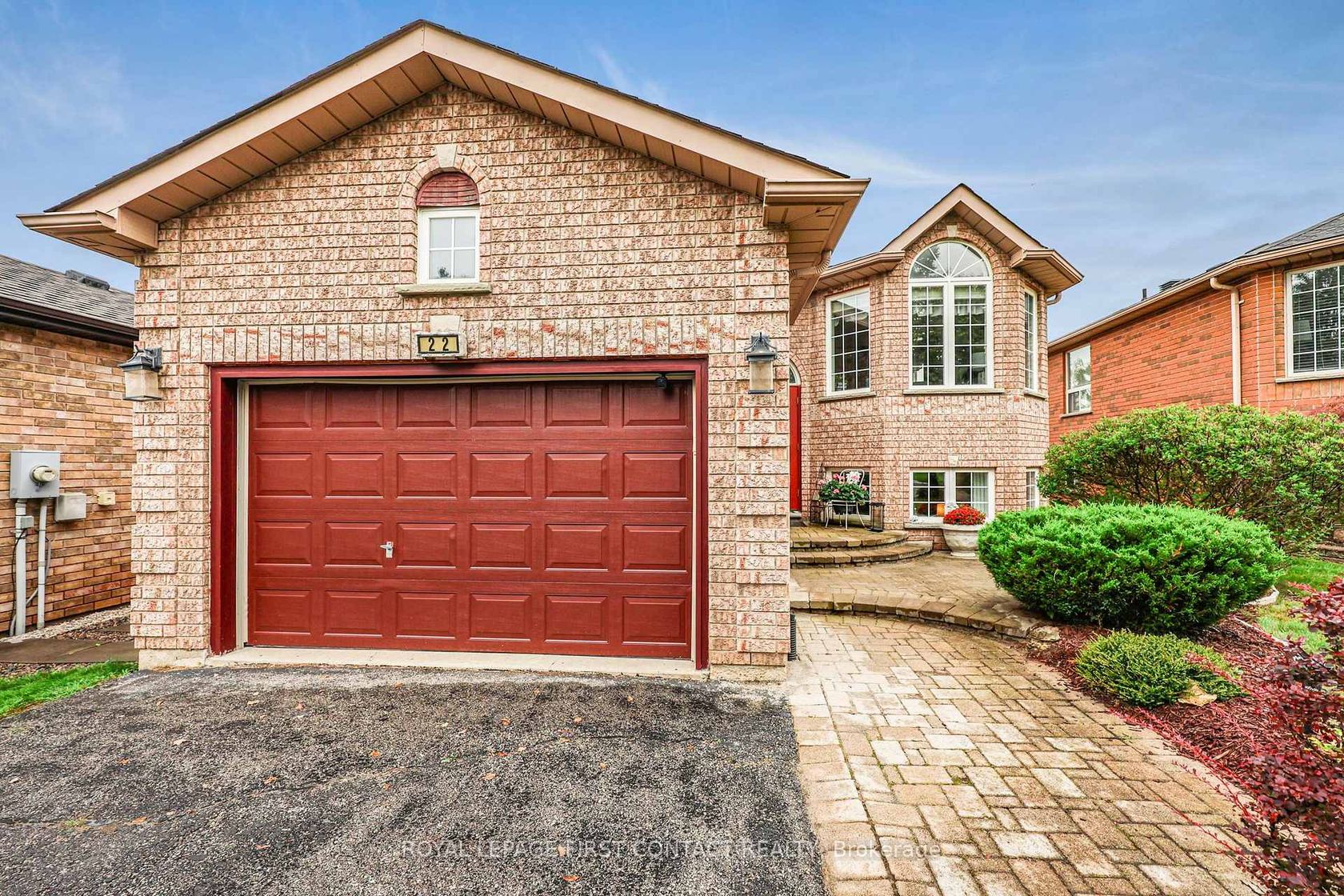 22 Logan Court, Holly, Barrie photo 0