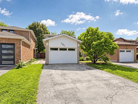 Photo 2 at 131 Castle Rock Drive, North Richvale, Richmond Hill
