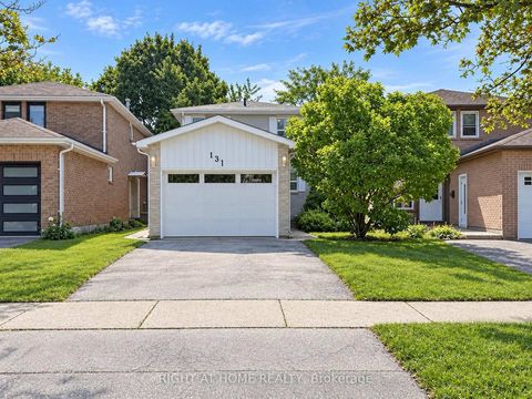 Photo 3 at 131 Castle Rock Drive, North Richvale, Richmond Hill