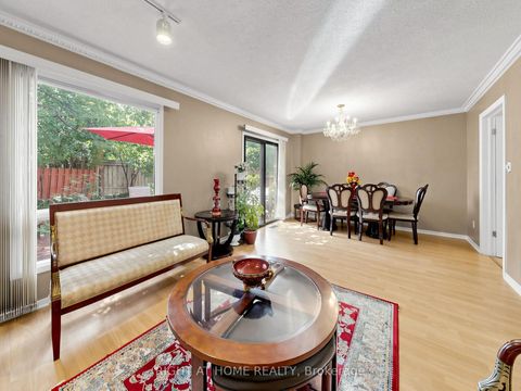 Photo 9 at 131 Castle Rock Drive, North Richvale, Richmond Hill