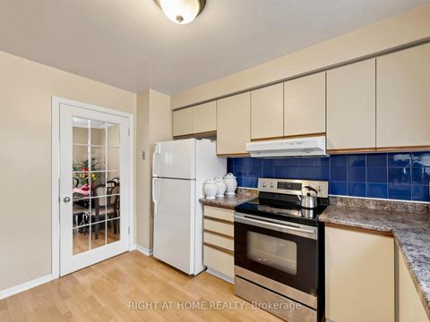 Photo 15 at 131 Castle Rock Drive, North Richvale, Richmond Hill