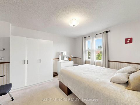Photo 31 at 131 Castle Rock Drive, North Richvale, Richmond Hill