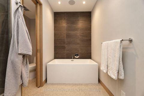 Photo 21 at 402 - 510 King Street E, Moss Park, Toronto