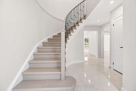 Photo 3 at 102 - 135 Scenic Mill Way, Windfields, Toronto