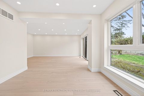 Photo 13 at 102 - 135 Scenic Mill Way, Windfields, Toronto