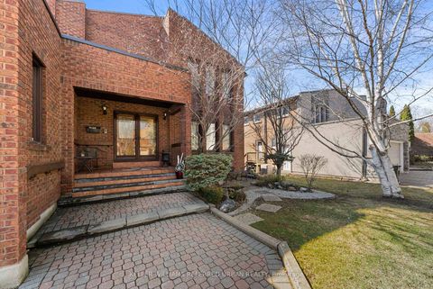 Photo 2 at 73 Garnier Court, Steeles, Toronto