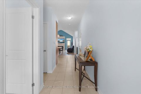 Photo 2 at 16 Faimira Avenue, Keswick South, Georgina