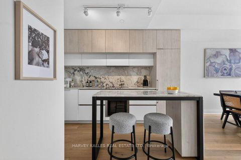 Photo 4 at 510 - 151 Avenue Road, Annex, Toronto